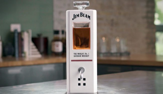 Фото - Jim Beam представили «умный» графин, наливающий вам виски