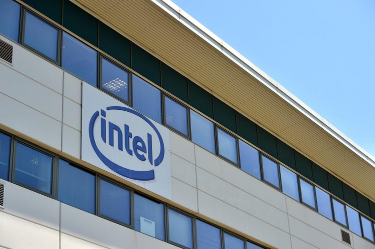 Фото - Intel выделила Intel Security в отдельную компанию McAfee, продав 51 % её акций»