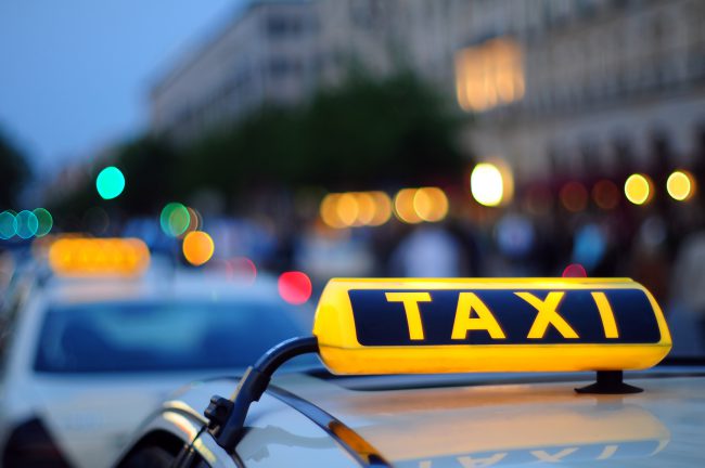 Фото - Яндекс.Такси объединяется с Uber