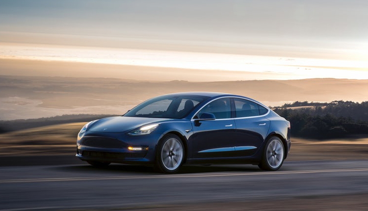 Фото - Tesla Model 3 Performance: разгон до «сотни» за 3,5 секунды»